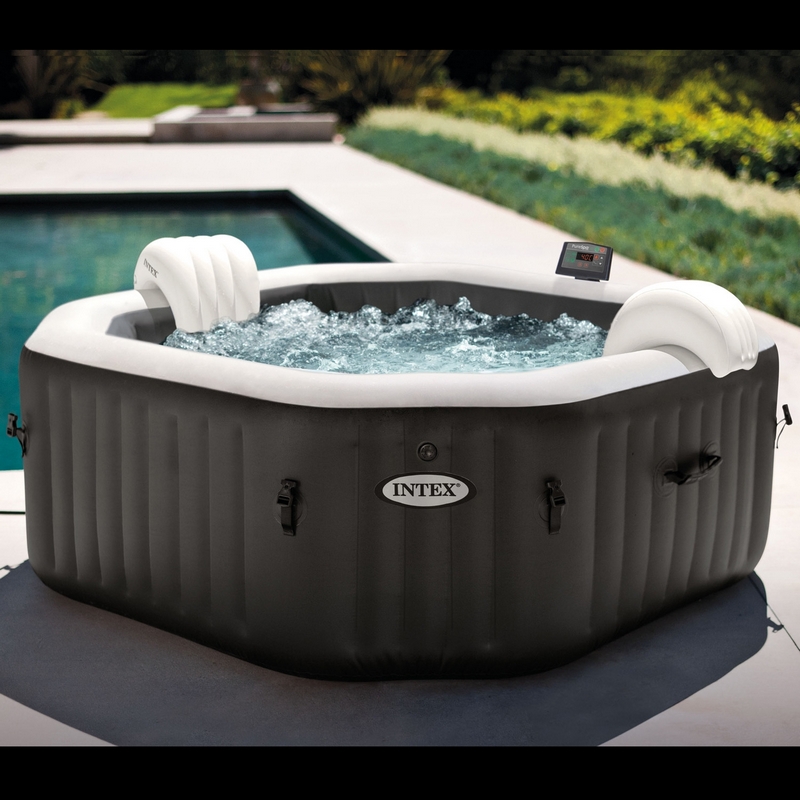 Спа-бассейн с квадратной чашей